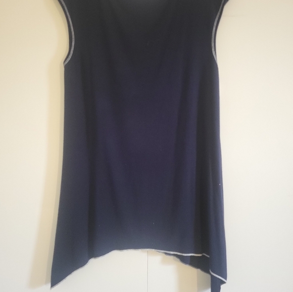 Vanilla Sugar Floral Navy and White Women's Top - Picture 3 of 5